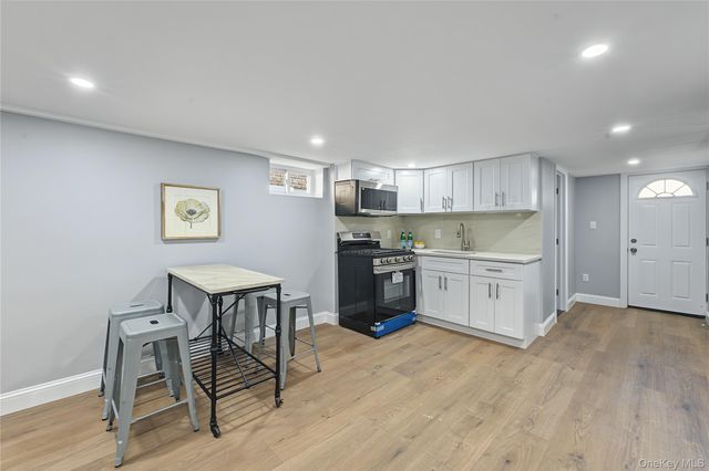 9431 239th Street, Floral Park, NY 11001