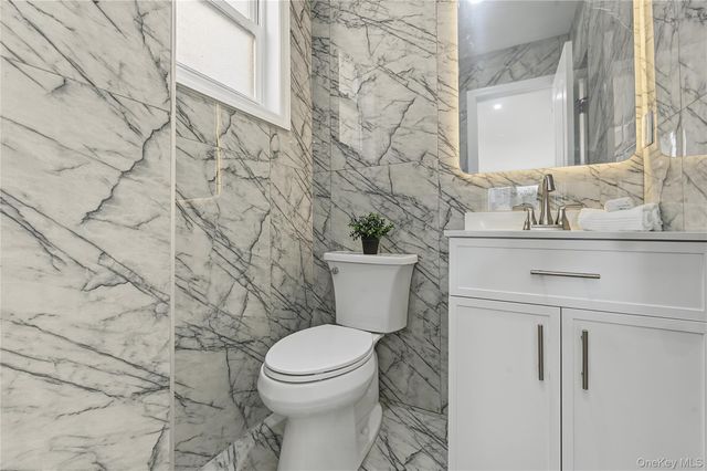 9431 239th Street, Floral Park, NY 11001