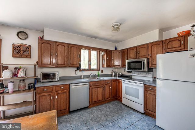 661 PACIFIC AVE, Atco, NJ 08004