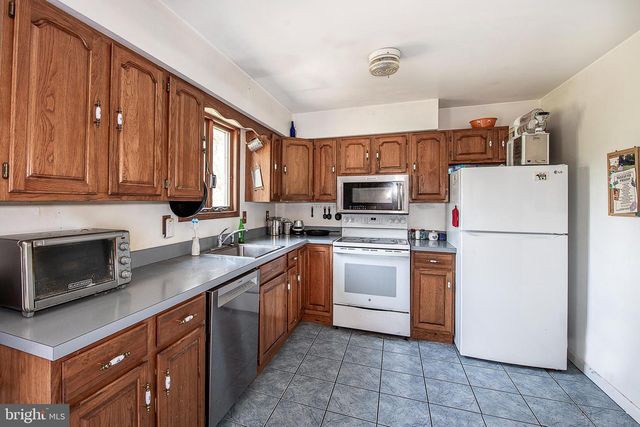 661 PACIFIC AVE, Atco, NJ 08004