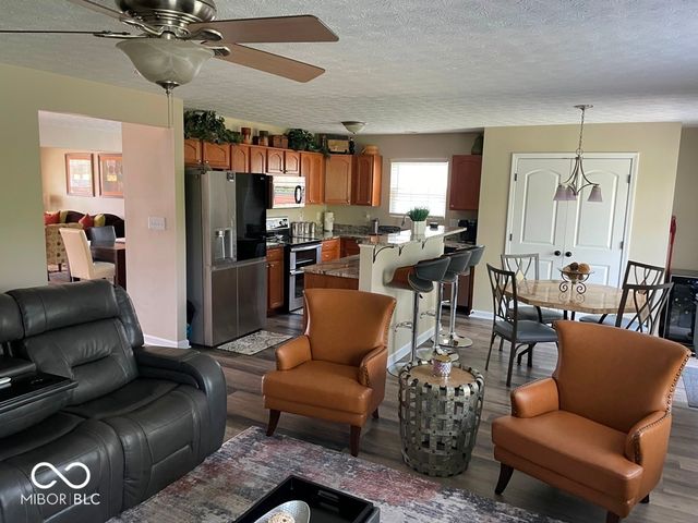 11652 High Grass Drive, Indianapolis, IN 46235