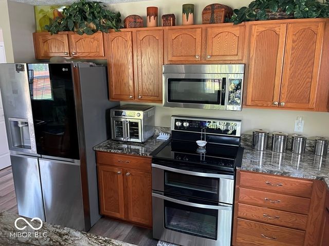 11652 High Grass Drive, Indianapolis, IN 46235