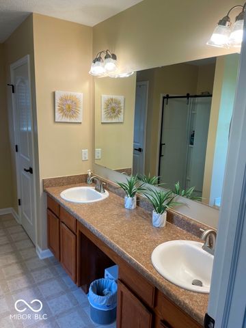 11652 High Grass Drive, Indianapolis, IN 46235