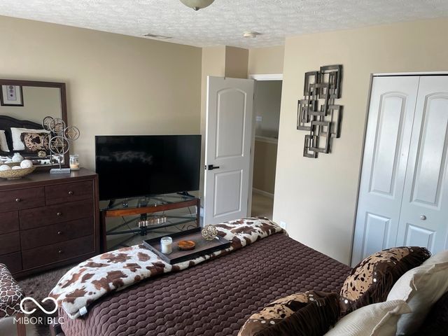 11652 High Grass Drive, Indianapolis, IN 46235