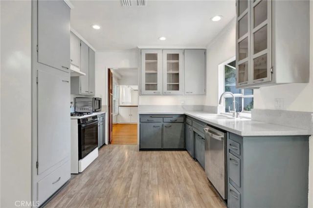 13916 Cohasset Street, Van Nuys, CA 91405