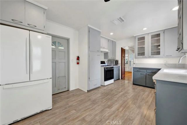 13916 Cohasset Street, Van Nuys, CA 91405