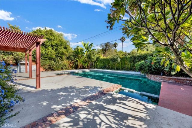13916 Cohasset Street, Van Nuys, CA 91405