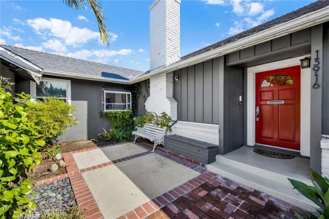 13916 Cohasset Street, Van Nuys, CA 91405