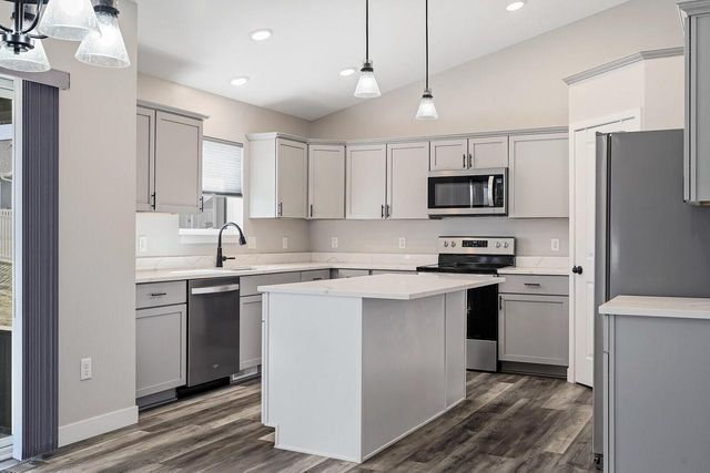 2075 Willow RUN, Reedsburg, WI 53959