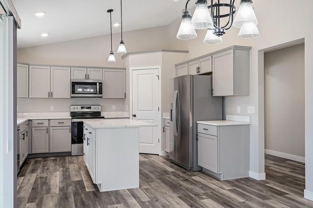 2075 Willow RUN, Reedsburg, WI 53959