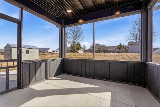 2075 Willow RUN, Reedsburg, WI 53959