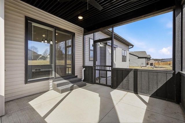 2075 Willow RUN, Reedsburg, WI 53959