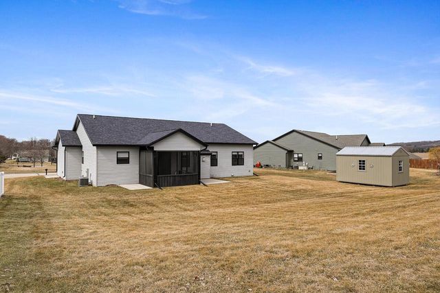 2075 Willow RUN, Reedsburg, WI 53959