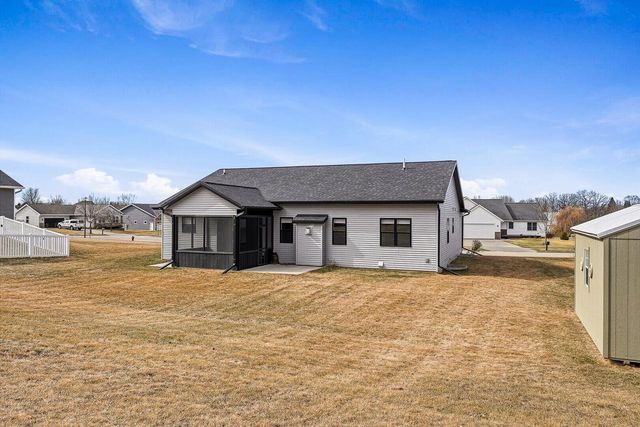 2075 Willow RUN, Reedsburg, WI 53959