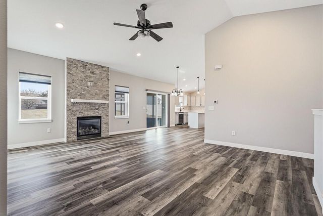 2075 Willow RUN, Reedsburg, WI 53959