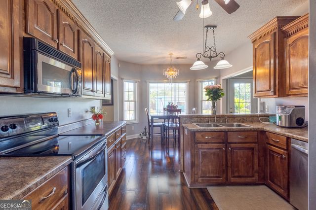 110 Westward Point, Kathleen, GA 31047