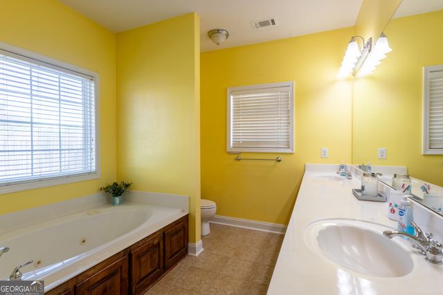 110 Westward Point, Kathleen, GA 31047