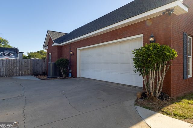 110 Westward Point, Kathleen, GA 31047