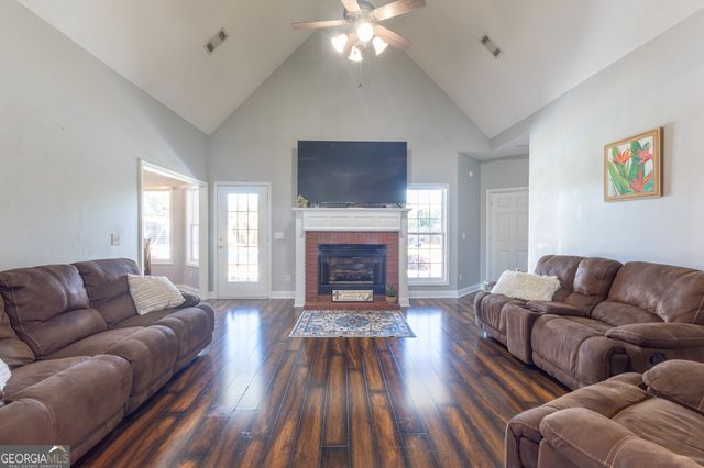 110 Westward Point, Kathleen, GA 31047