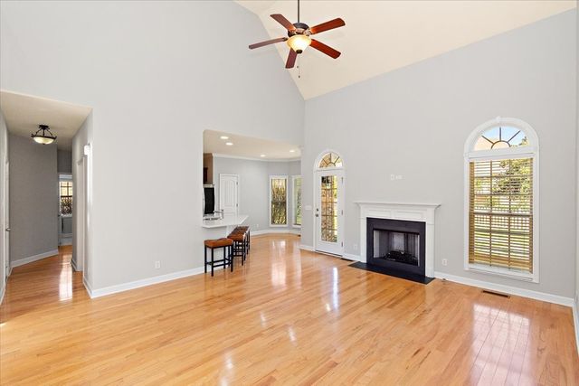 1040 Pittman Dr, Gallatin, TN 37066