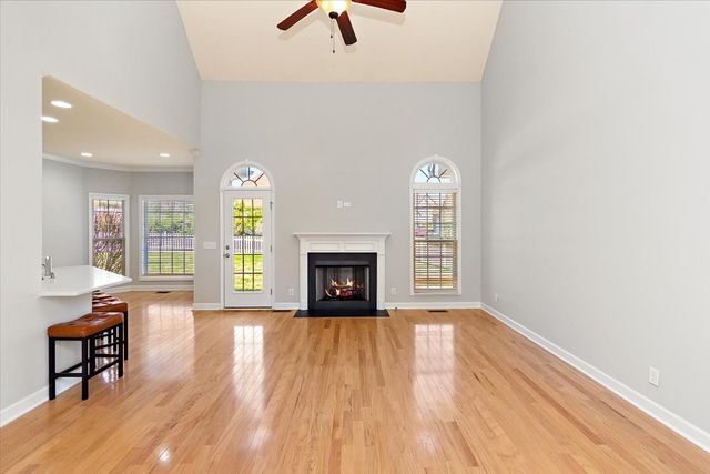 1040 Pittman Dr, Gallatin, TN 37066