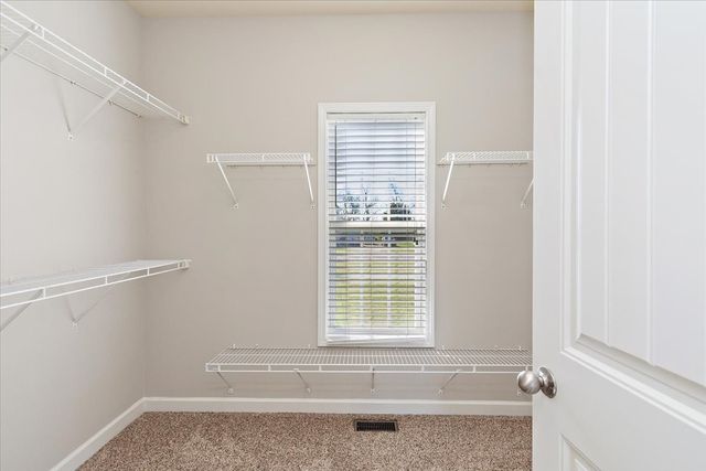 1040 Pittman Dr, Gallatin, TN 37066