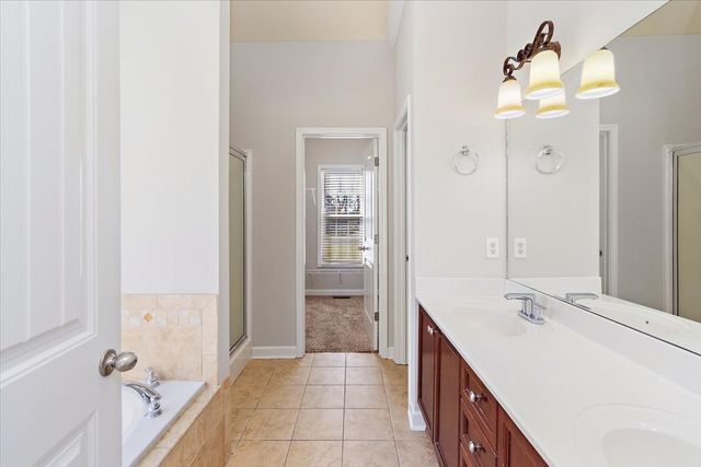 1040 Pittman Dr, Gallatin, TN 37066