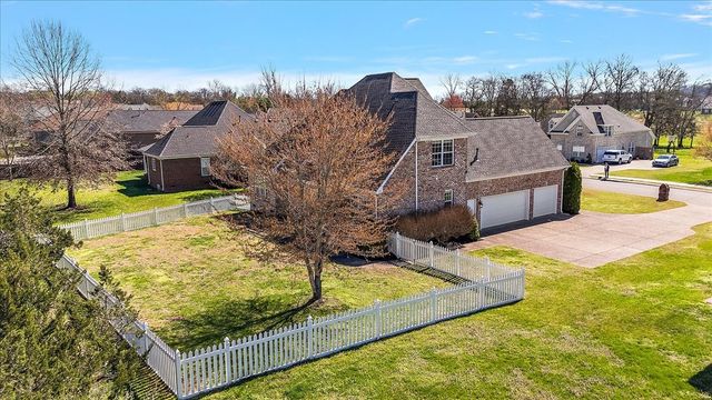 1040 Pittman Dr, Gallatin, TN 37066