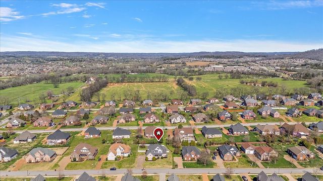 1040 Pittman Dr, Gallatin, TN 37066