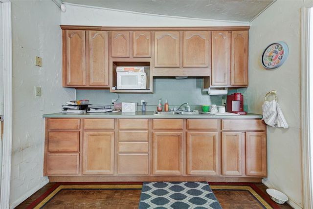 318 N Choctaw Avenue, El Reno, OK 73036