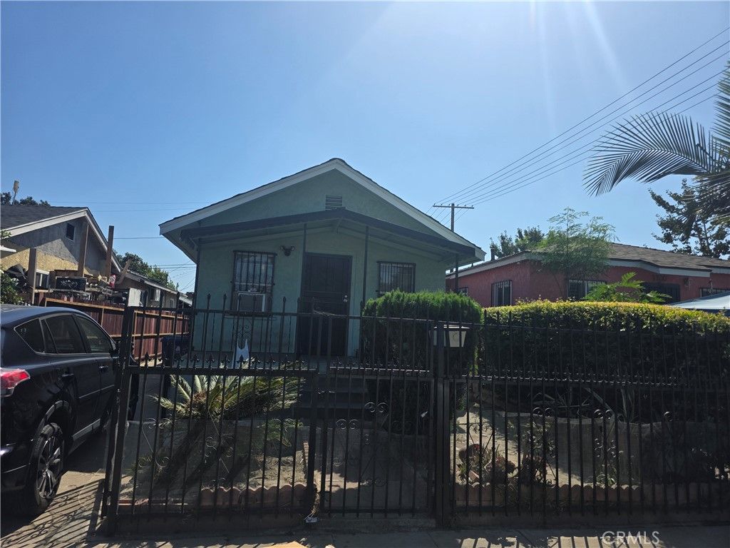 1104 E 102nd, Los Angeles, CA 90002 — photo 2
