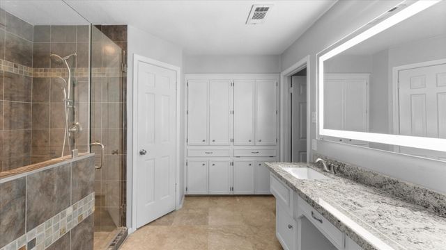 2022 Grove Lake Drive, Houston, TX 77339