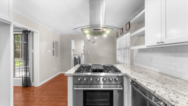 2022 Grove Lake Drive, Houston, TX 77339