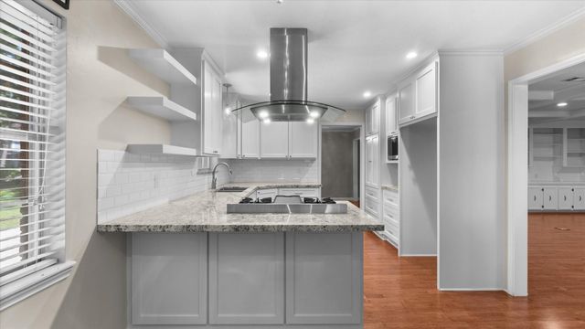 2022 Grove Lake Drive, Houston, TX 77339