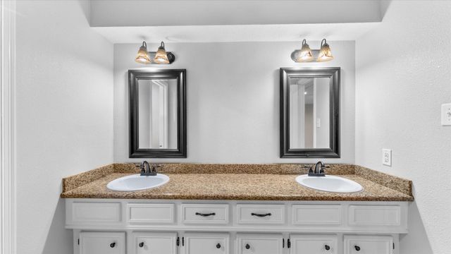 2022 Grove Lake Drive, Houston, TX 77339