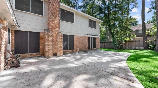 2022 Grove Lake Drive, Houston, TX 77339