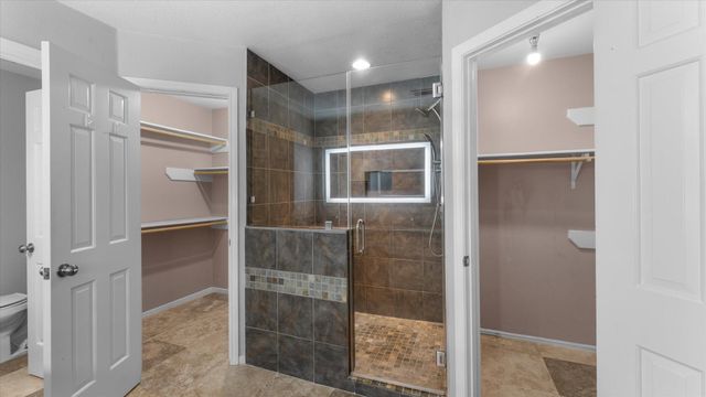 2022 Grove Lake Drive, Houston, TX 77339