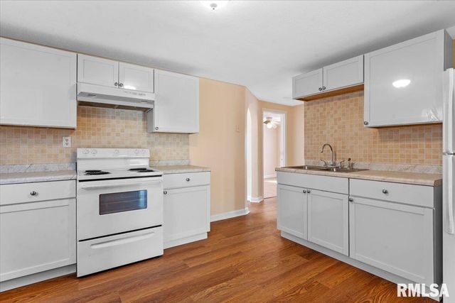 2941 HOOVER Street, Springfield, IL 62703