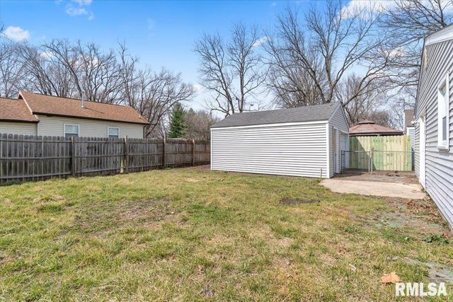 2941 HOOVER Street, Springfield, IL 62703