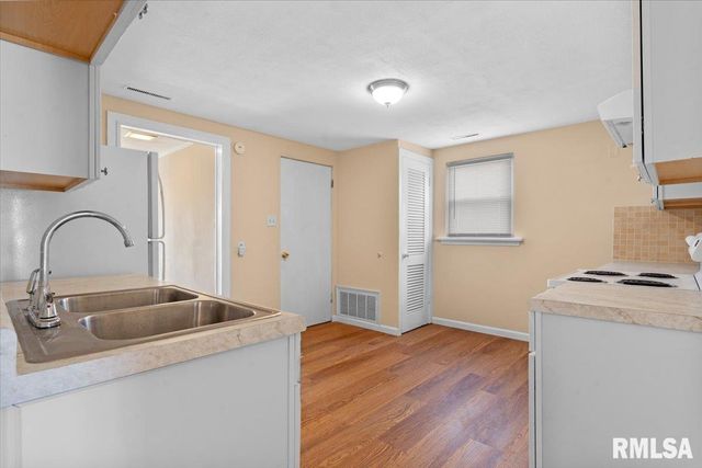 2941 HOOVER Street, Springfield, IL 62703