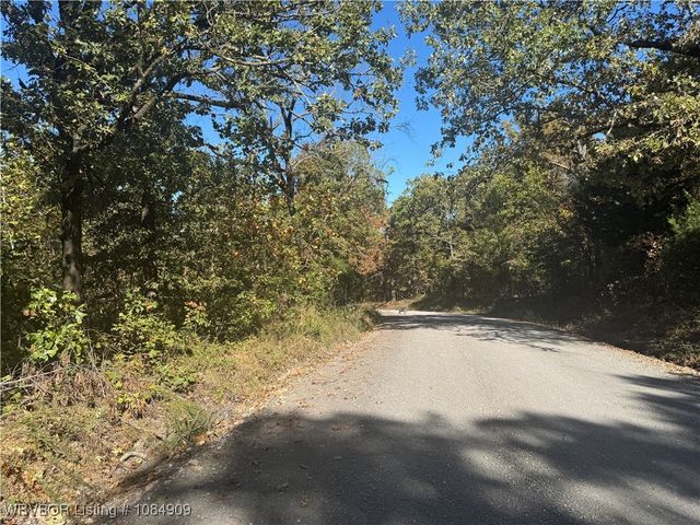 3 W 867 Road, Park Hill, OK 74451