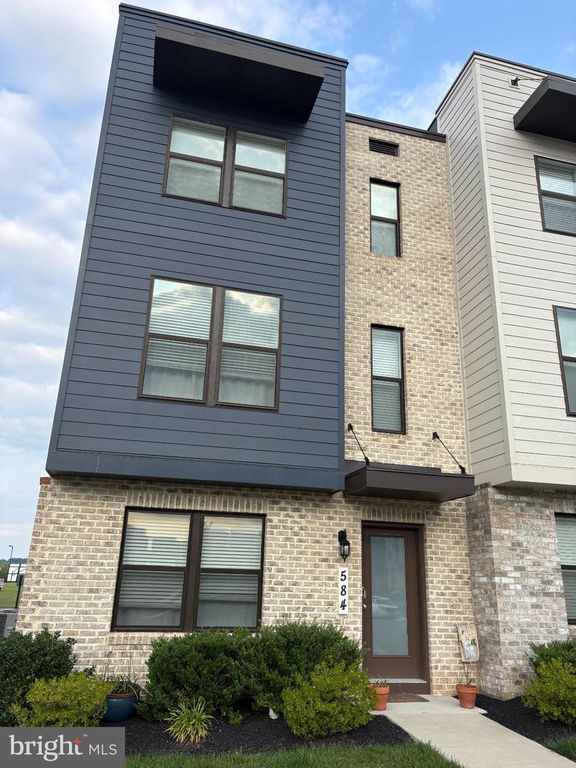 584 UNION ST, Frederick, MD 21701