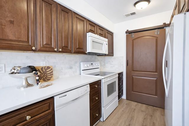 2103 Horizon Trail 3812, Arlington, TX 76011