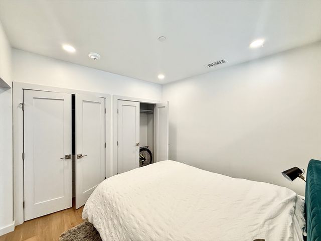 97 Elmwood St 211, Cambridge, MA 02140