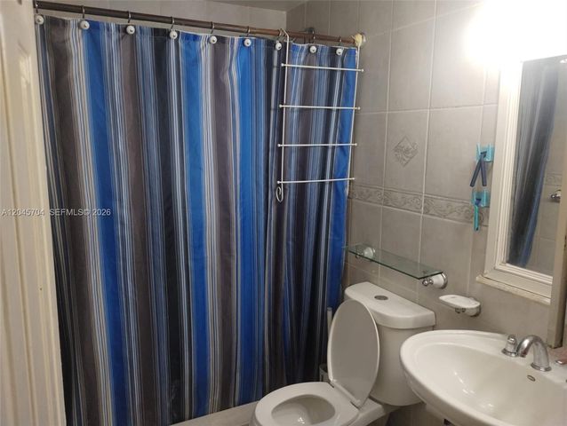 7005 W 15th Avenue, Hialeah, FL 33014