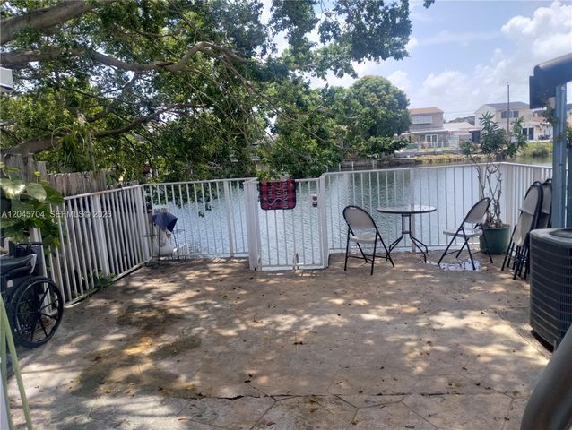 7005 W 15th Avenue, Hialeah, FL 33014