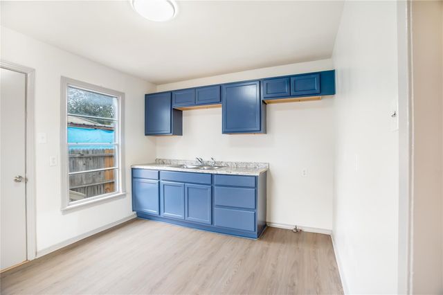 1244 E Morningside Drive, Fort Worth, TX 76104