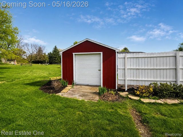 2553 Bullard Road, Hartland Township, MI 48353