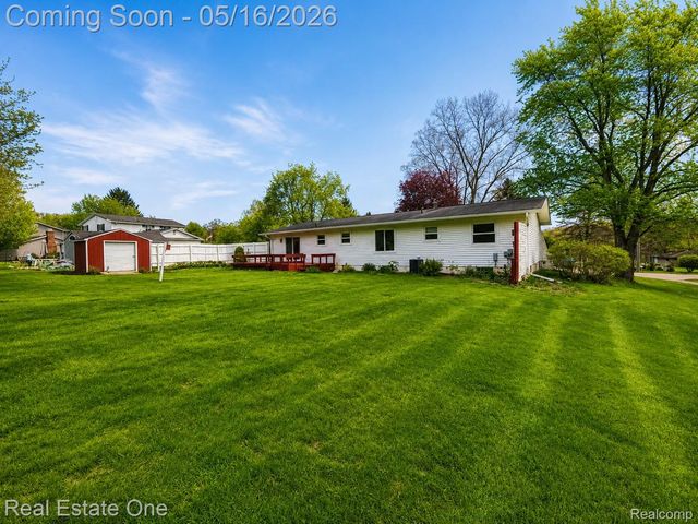 2553 Bullard Road, Hartland Township, MI 48353