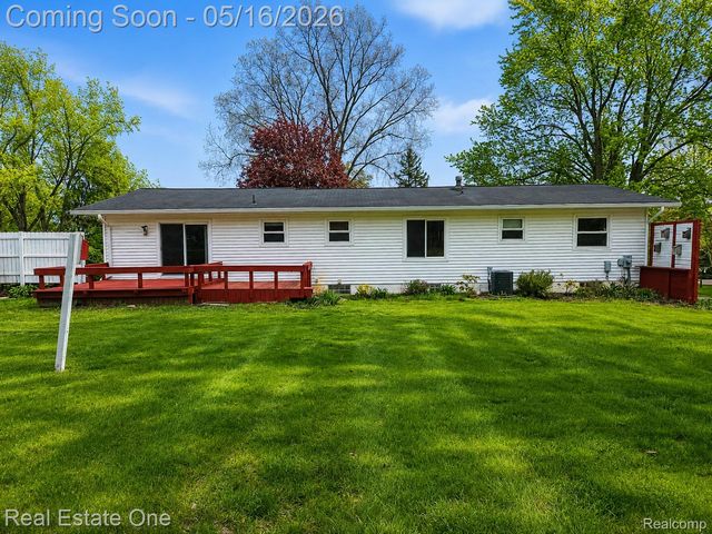2553 Bullard Road, Hartland Township, MI 48353
